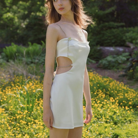 Mori Jasmine clothes for dating - Picture 2 of 3